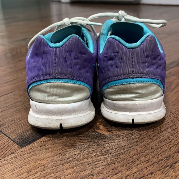 Nike Free 5.0 Shoes - Picture 4 of 9